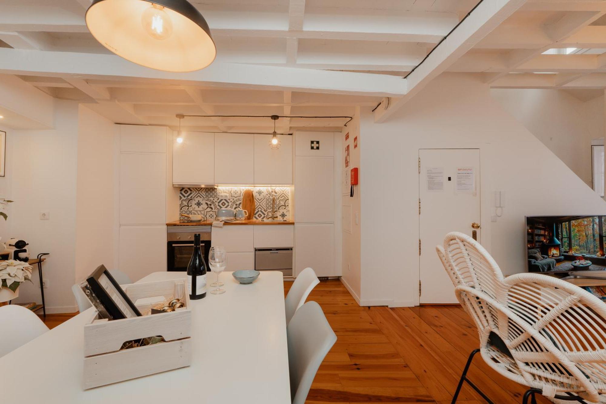 Stylish Getaway In A Mezzanine Flat By The Castle Apartamento Lisboa Exterior foto