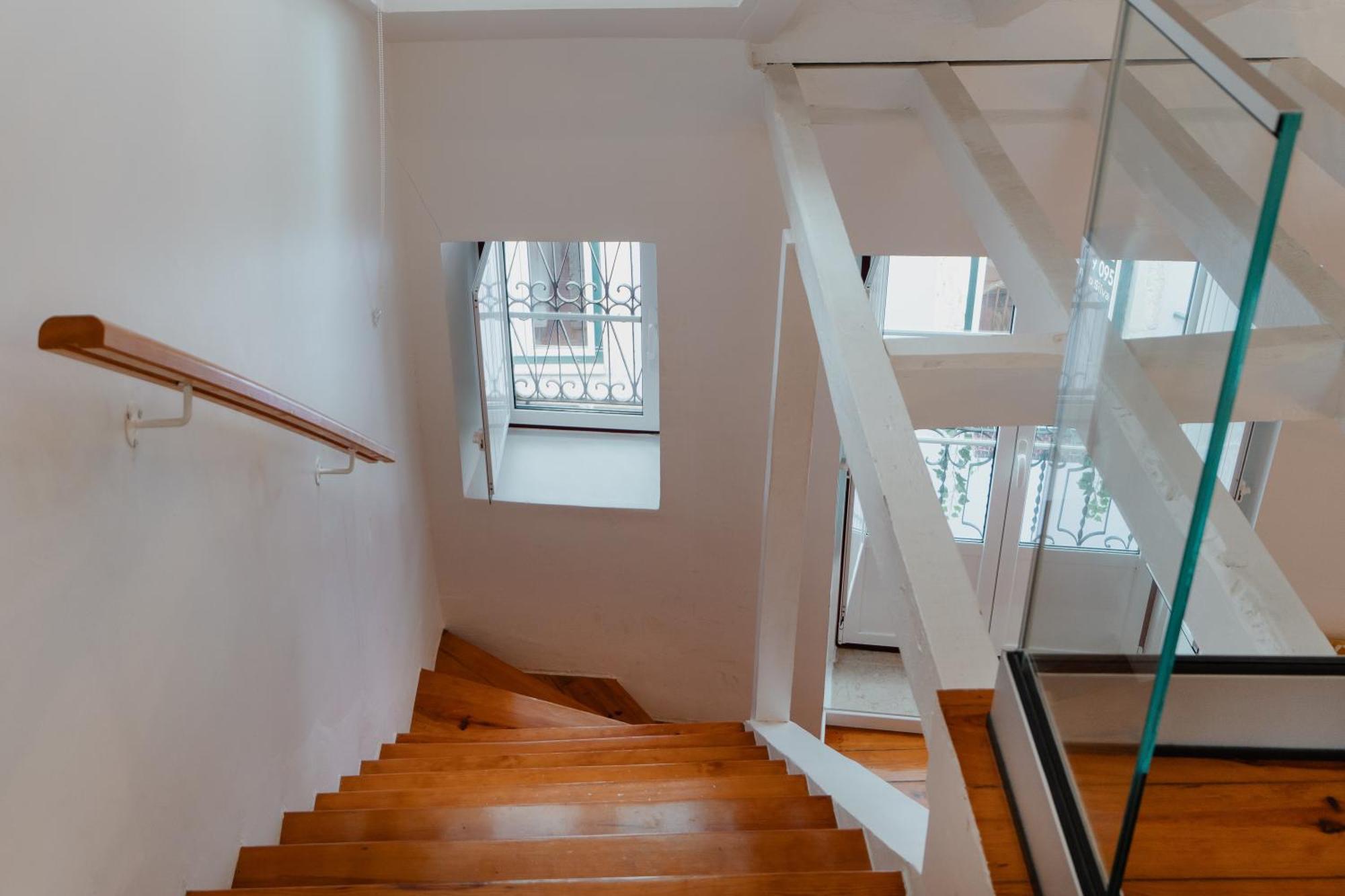 Stylish Getaway In A Mezzanine Flat By The Castle Apartamento Lisboa Exterior foto