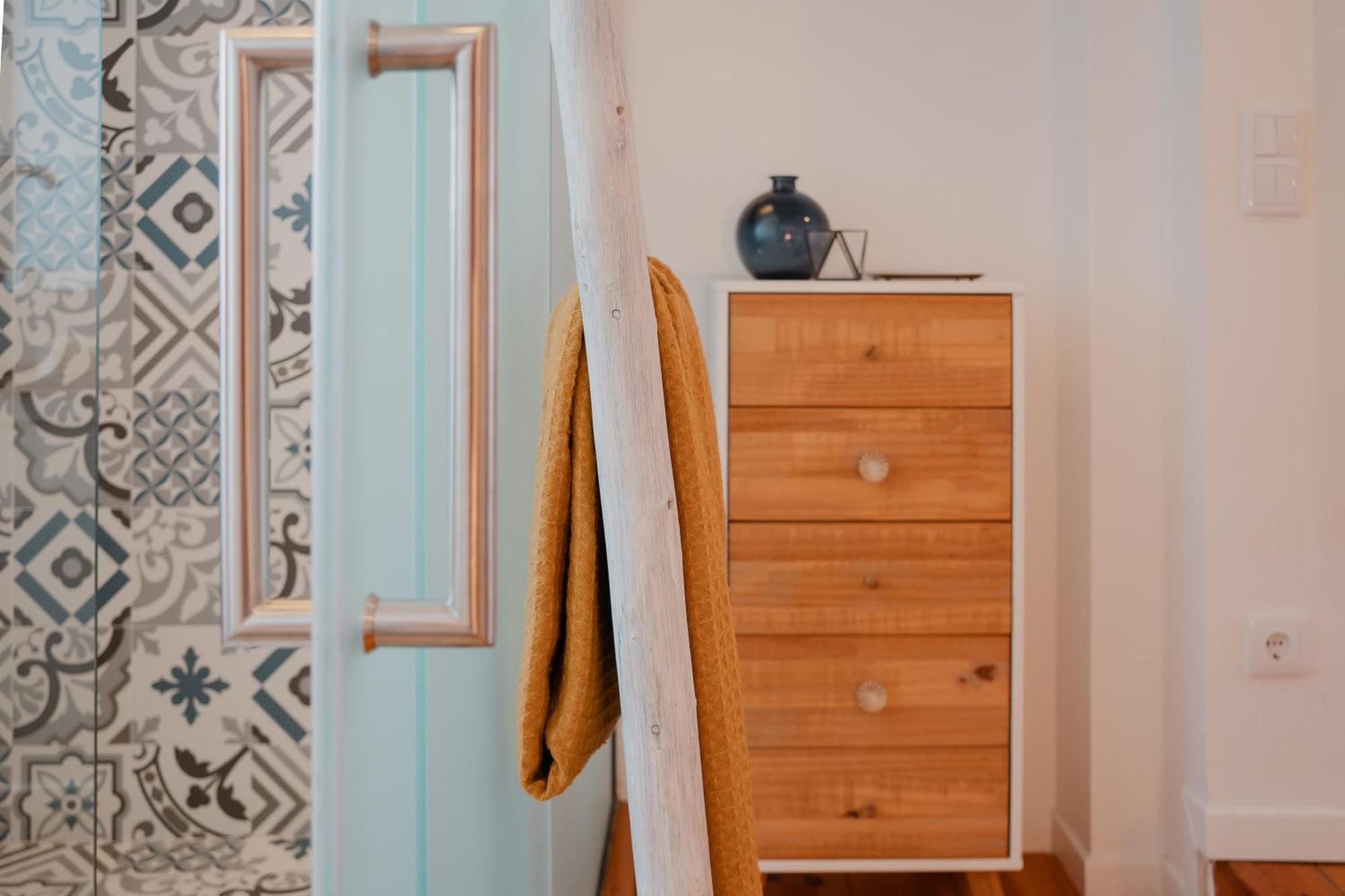 Stylish Getaway In A Mezzanine Flat By The Castle Apartamento Lisboa Exterior foto
