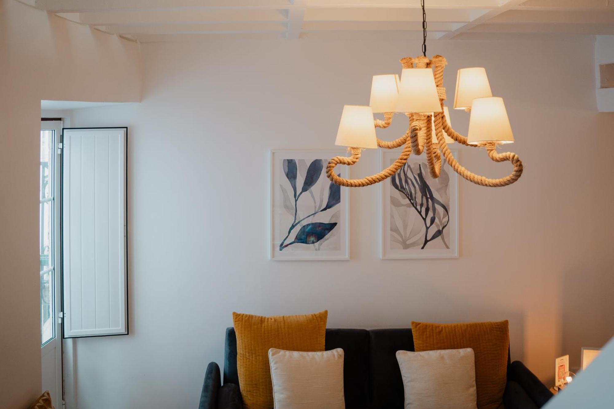 Stylish Getaway In A Mezzanine Flat By The Castle Apartamento Lisboa Exterior foto