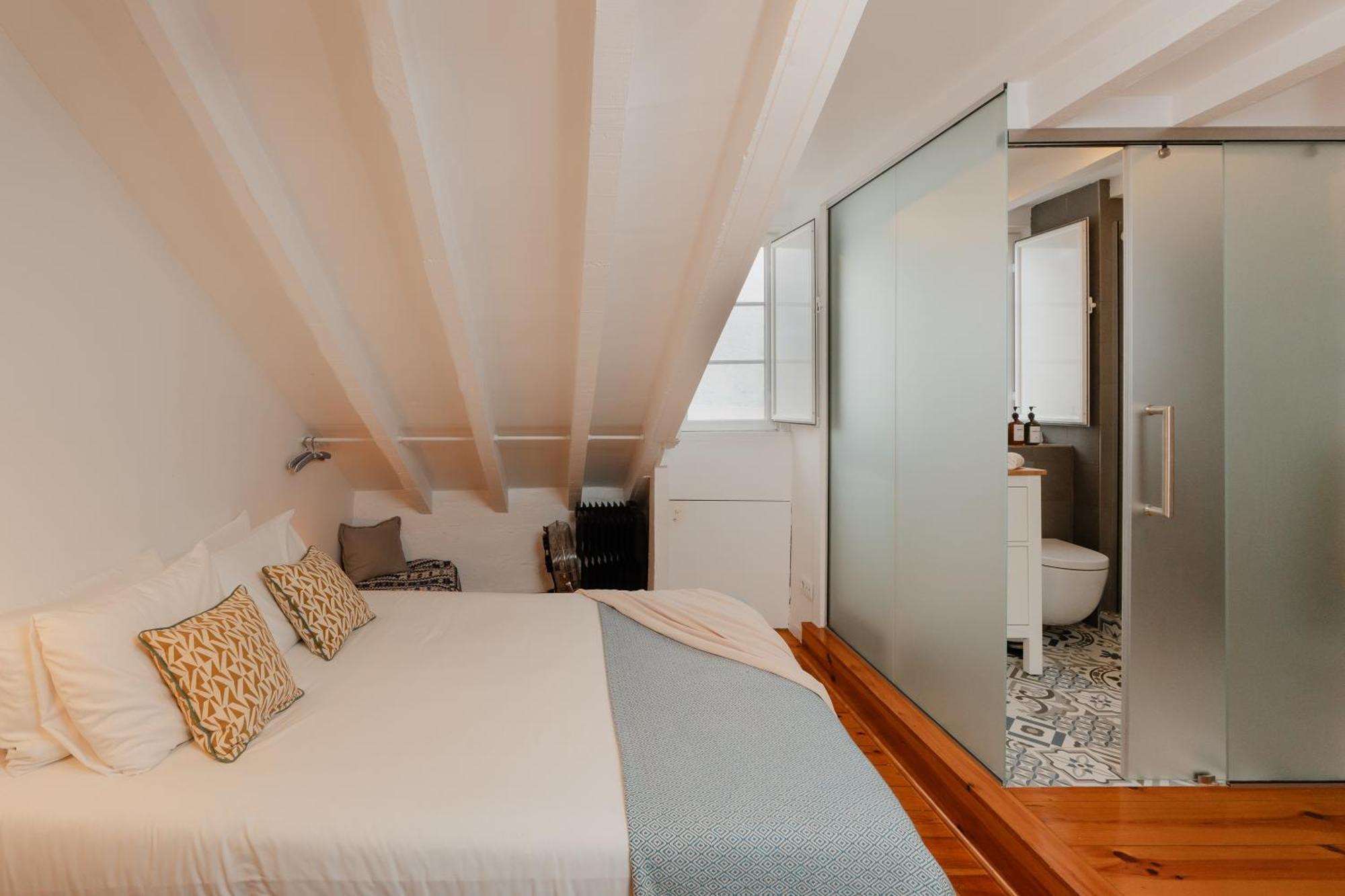 Stylish Getaway In A Mezzanine Flat By The Castle Apartamento Lisboa Exterior foto
