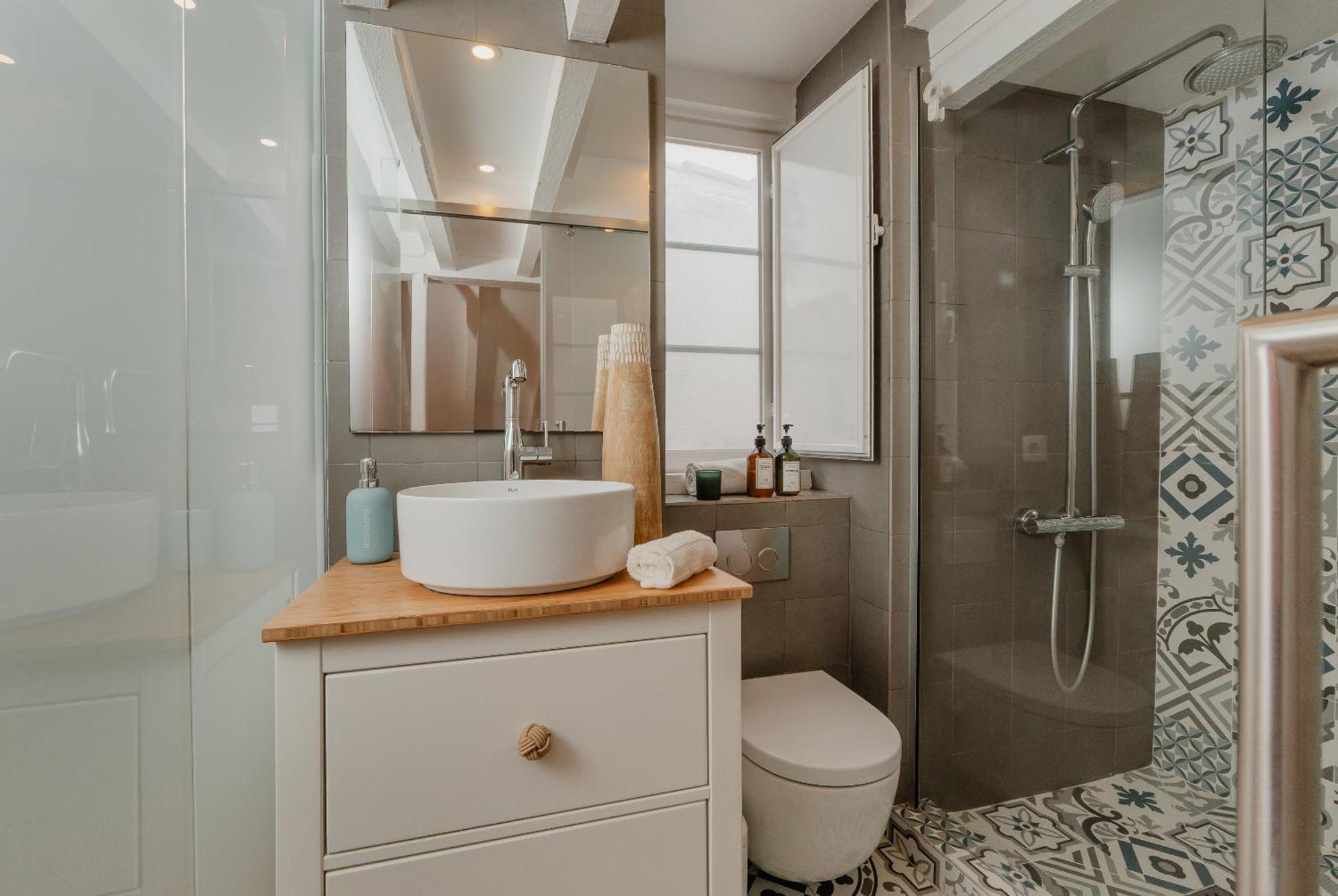 Stylish Getaway In A Mezzanine Flat By The Castle Apartamento Lisboa Exterior foto