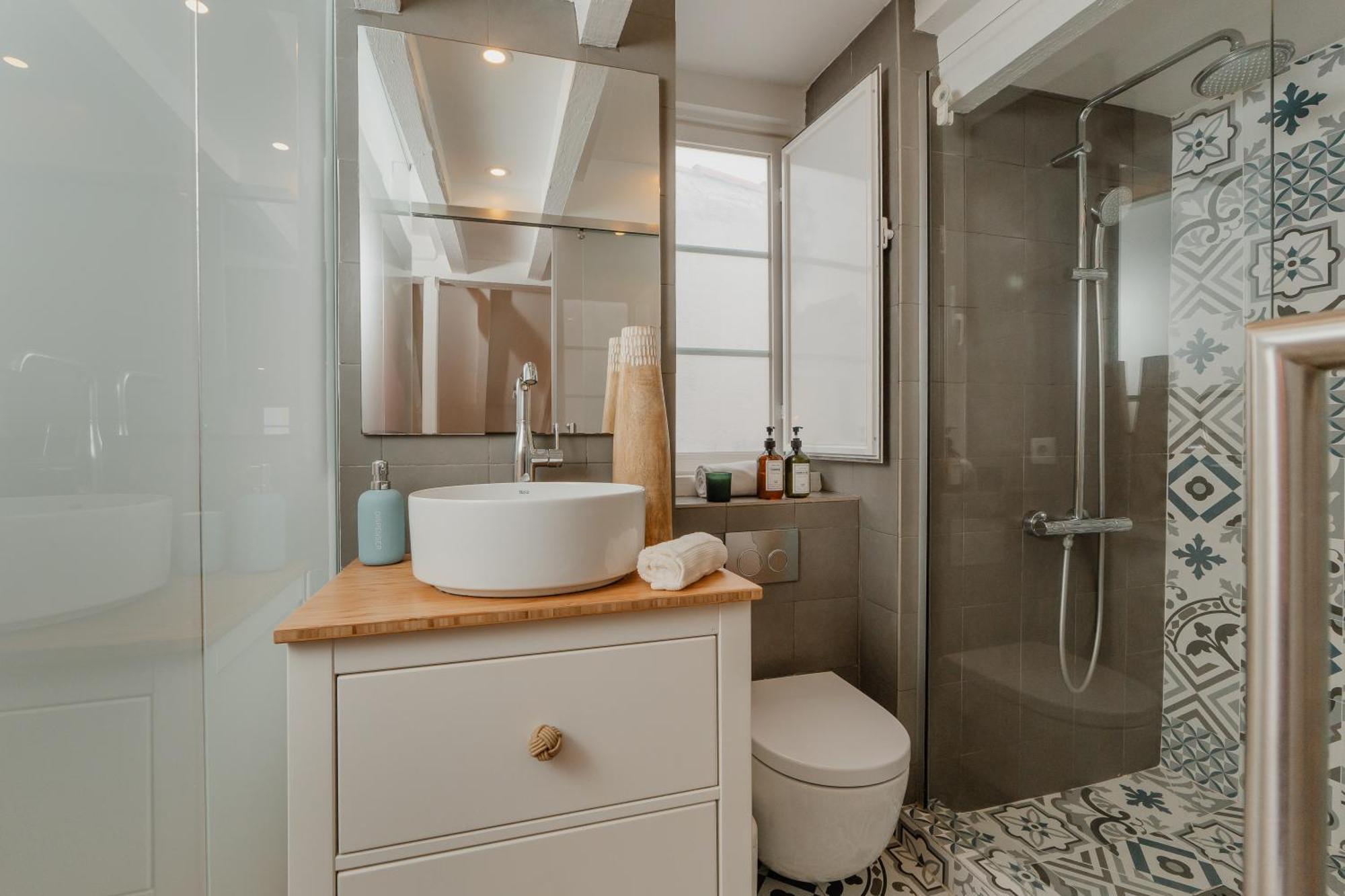 Stylish Getaway In A Mezzanine Flat By The Castle Apartamento Lisboa Exterior foto